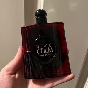 Yves Saint Laurent Black Opium, Over Red version